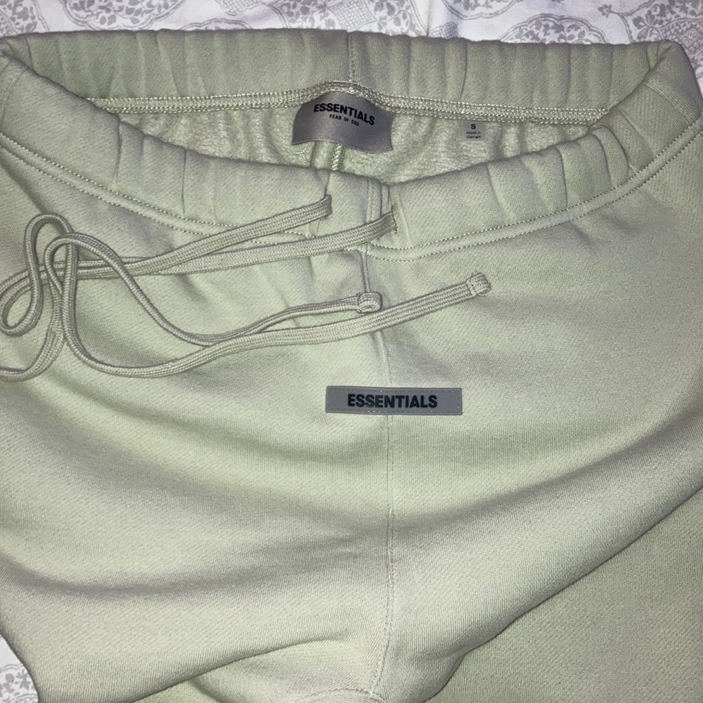 FEAR OF GOD ESSENTIALS Sweatpants Alfalfa Sage